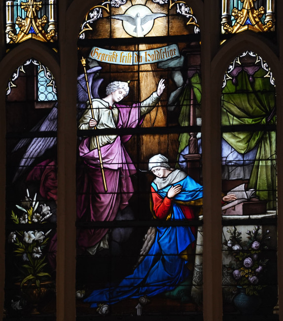 Buntglasfenster der St. Michaeliskirche