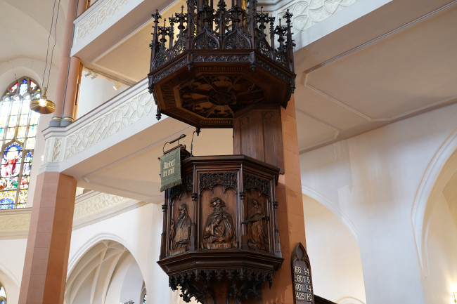 Kanzel der St. Michaeliskirche