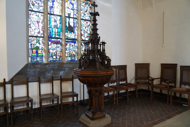 Taufstein der St. Michaeliskirche