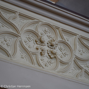 Verzierung an den Emporen der St. Michaeliskirche