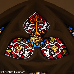 Buntglasfenster der St. Michaeliskirche Detailaufnahme