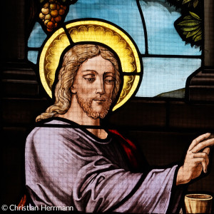 Buntglasfenster der St. Michaeliskirche Detailaufnahme
